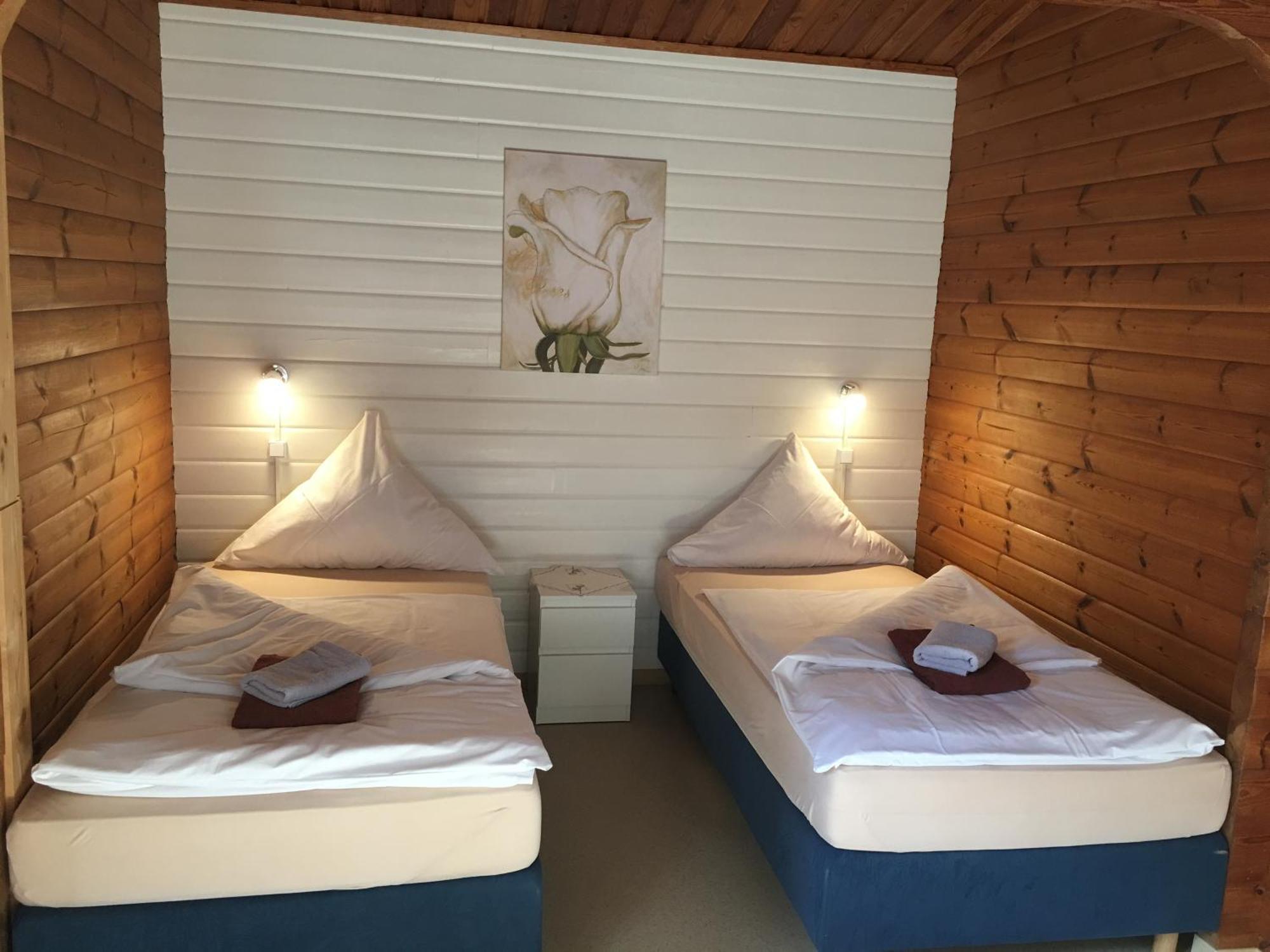 Abb Sportcenter Gaensefurth, Doppelzimmer Ohne Kueche, Standard Doppelzimmer Mit Kueche Hecklingen  Екстер'єр фото